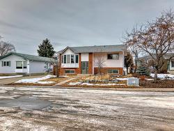 5112 14 Avenue  Edmonton, AB T6L 1Z8