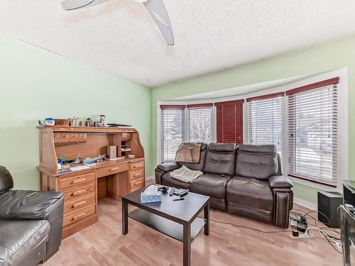 5112 14 Avenue, Edmonton, AB - Indoor Photo Showing Living Room