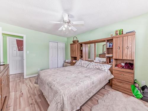 5112 14 Avenue, Edmonton, AB - Indoor Photo Showing Bedroom