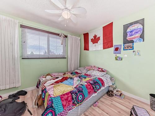 5112 14 Avenue, Edmonton, AB - Indoor Photo Showing Bedroom