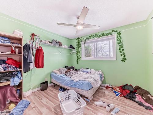 5112 14 Avenue, Edmonton, AB - Indoor Photo Showing Bedroom