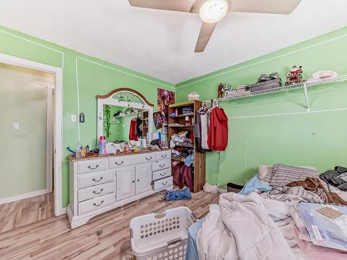 5112 14 Avenue, Edmonton, AB - Indoor Photo Showing Bedroom