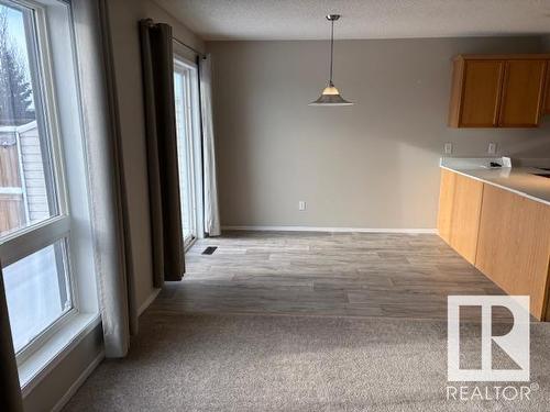 9081 Scott Crescent, Edmonton, AB - Indoor