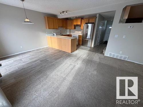 9081 Scott Crescent, Edmonton, AB - Indoor Photo Showing Kitchen