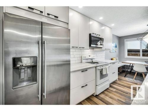 108 5125 Riverbend Road, Edmonton, AB - Indoor Photo Showing Kitchen