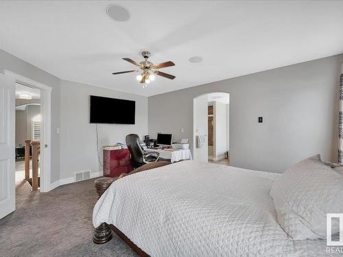 10824 179 Avenue, Edmonton, AB - Indoor Photo Showing Bedroom