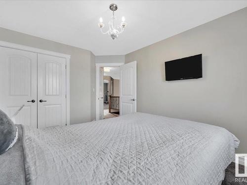 10824 179 Avenue, Edmonton, AB - Indoor Photo Showing Bedroom