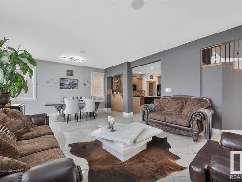 10824 179 Avenue, Edmonton, AB - Indoor Photo Showing Living Room