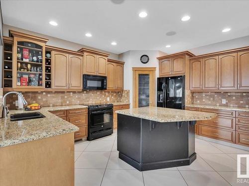 10824 179 Avenue, Edmonton, AB - Indoor Photo Showing Kitchen With Double Sink With Upgraded Kitchen