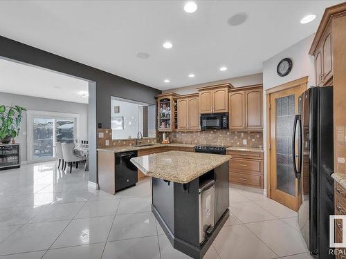 10824 179 Avenue, Edmonton, AB - Indoor Photo Showing Kitchen With Upgraded Kitchen