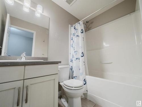 37 4050 Savaryn Drive, Edmonton, AB - Indoor Photo Showing Bathroom