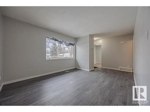 6117 120 Avenue, Edmonton, AB - Indoor Photo Showing Other Room