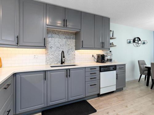 212 15499 Castle Downs Road, Edmonton, AB - Indoor Photo Showing Kitchen