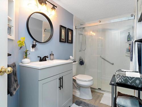 212 15499 Castle Downs Road, Edmonton, AB - Indoor Photo Showing Bathroom