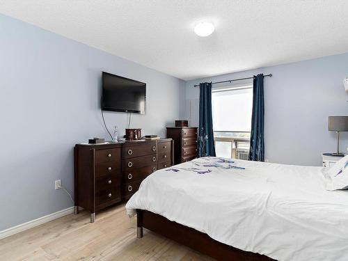 212 15499 Castle Downs Road, Edmonton, AB - Indoor Photo Showing Bedroom