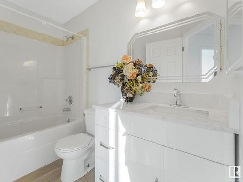 8 Foxhaven Crescent, Sherwood Park, AB - Indoor Photo Showing Bathroom