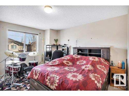 29 12104 16 Avenue, Edmonton, AB - Indoor Photo Showing Bedroom