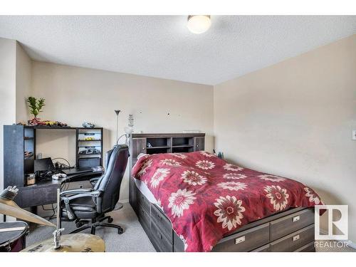 29 12104 16 Avenue, Edmonton, AB - Indoor Photo Showing Bedroom