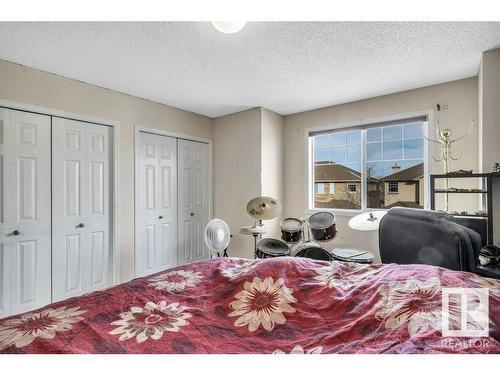 29 12104 16 Avenue, Edmonton, AB - Indoor Photo Showing Bedroom