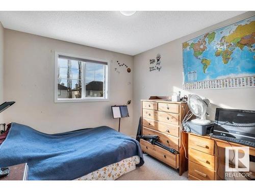 29 12104 16 Avenue, Edmonton, AB - Indoor Photo Showing Bedroom