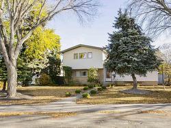 3619 113B ST NW  Edmonton, AB T6R 1L6