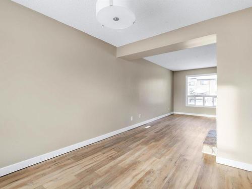 5 1651 46 Street, Edmonton, AB - Indoor Photo Showing Other Room