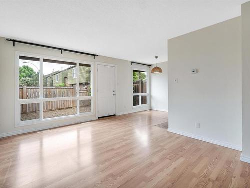 528 Abbottsfield Road, Edmonton, AB - Indoor Photo Showing Other Room