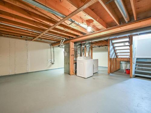 528 Abbottsfield Road, Edmonton, AB - Indoor Photo Showing Laundry Room