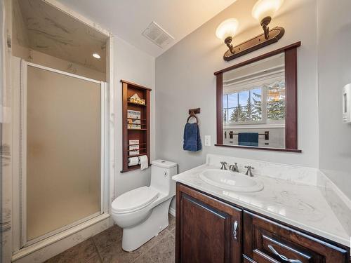 8107 138 Street, Edmonton, AB - Indoor Photo Showing Bathroom