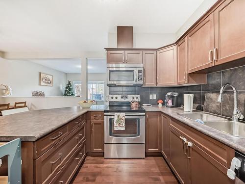 18052 85 Street, Edmonton, AB - Indoor Photo Showing Kitchen With Stainless Steel Kitchen