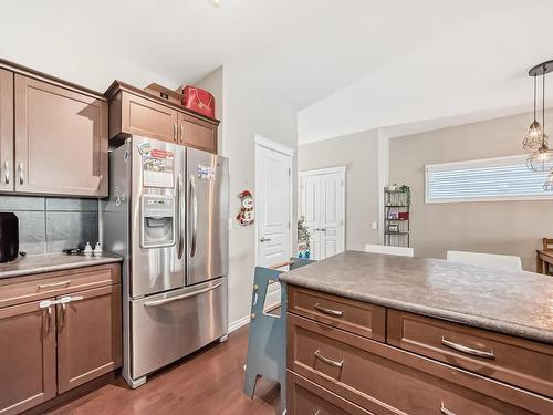 18052 85 Street, Edmonton, AB - Indoor Photo Showing Kitchen