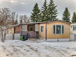 35 Rim Road  Edmonton, AB T6P 1C4