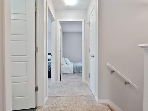 703 Secord Boulevard, Edmonton, AB - Indoor Photo Showing Other Room