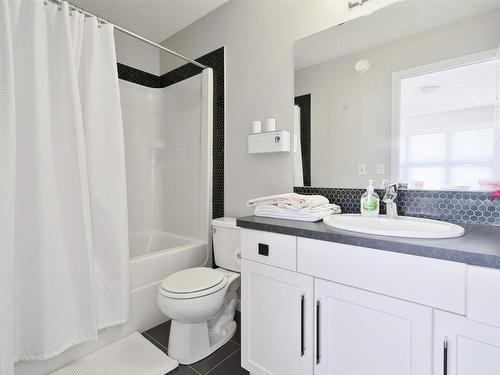 703 Secord Boulevard, Edmonton, AB - Indoor Photo Showing Bathroom