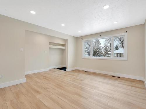 12219 132 Avenue, Edmonton, AB - Indoor Photo Showing Other Room