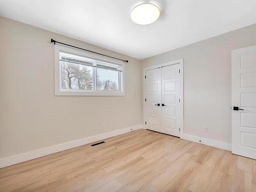 12219 132 Avenue, Edmonton, AB - Indoor Photo Showing Other Room