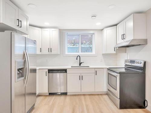 12219 132 Avenue, Edmonton, AB - Indoor Photo Showing Kitchen