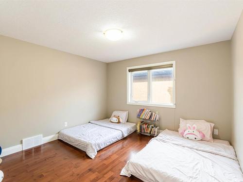 17067 71 St Nw, Edmonton, AB 