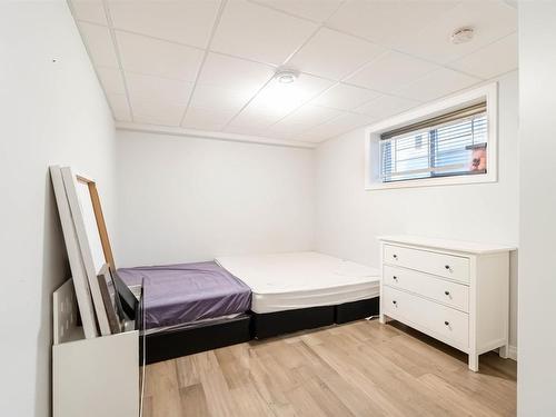 17067 71 Street, Edmonton, AB - Indoor Photo Showing Bedroom