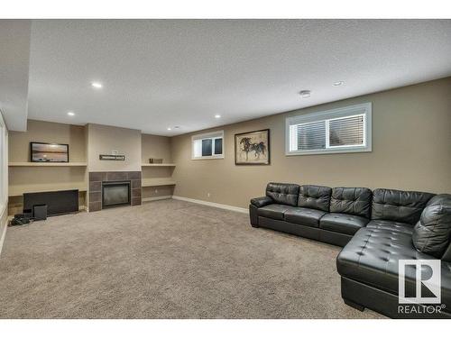 1211 Adamson Drive, Edmonton, AB - Indoor