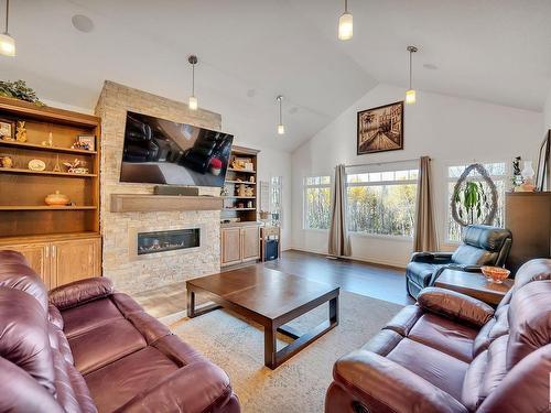 16 53407 Rge Road 30, Rural Parkland County, AB - Indoor Photo Showing Living Room With Fireplace