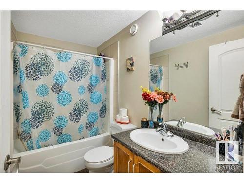 1809 33B Avenue, Edmonton, AB - Indoor Photo Showing Bathroom