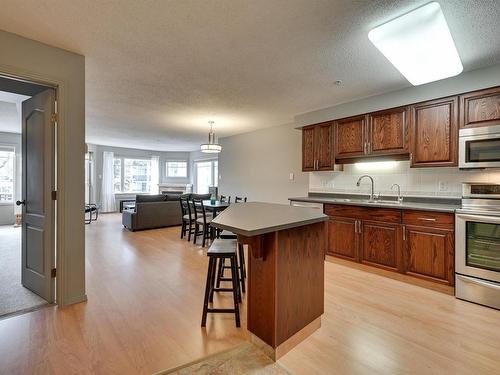 305 8909 100 Street, Edmonton, AB - Indoor Photo Showing Kitchen