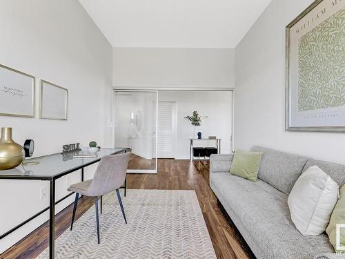 511 1316 Windermere Way, Edmonton, AB - Indoor Photo Showing Living Room