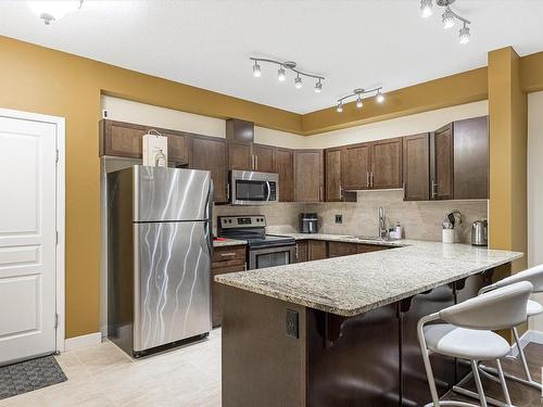 414 2035 Grantham Court, Edmonton, AB - Indoor Photo Showing Kitchen