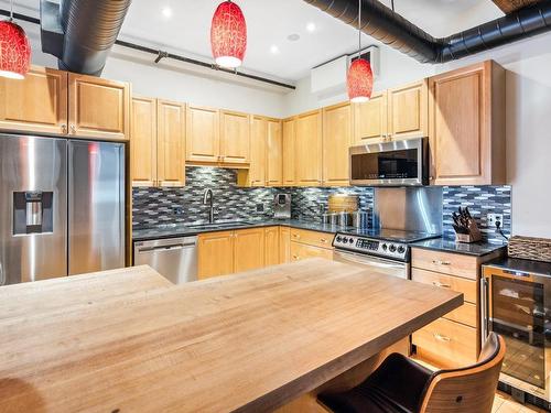 302 10169 104 Street, Edmonton, AB - Indoor Photo Showing Kitchen