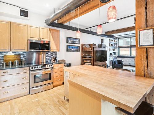 302 10169 104 Street, Edmonton, AB - Indoor Photo Showing Kitchen