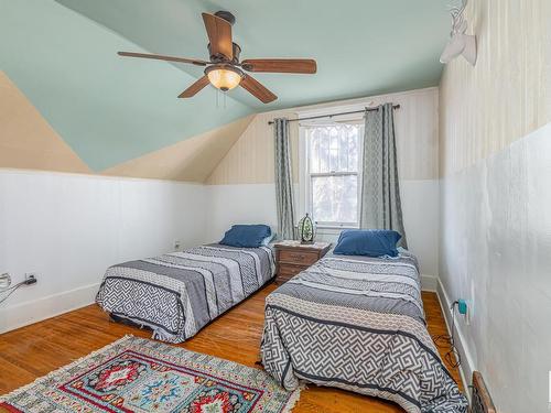 11649 95 Street, Edmonton, AB - Indoor Photo Showing Bedroom