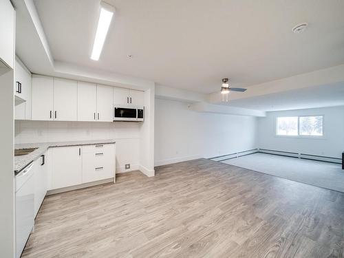 202 9504 182 Street, Edmonton, AB - Indoor Photo Showing Kitchen