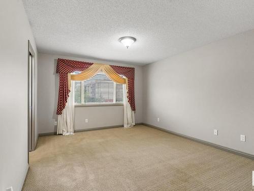 2923 24 Avenue, Edmonton, AB - Indoor Photo Showing Other Room